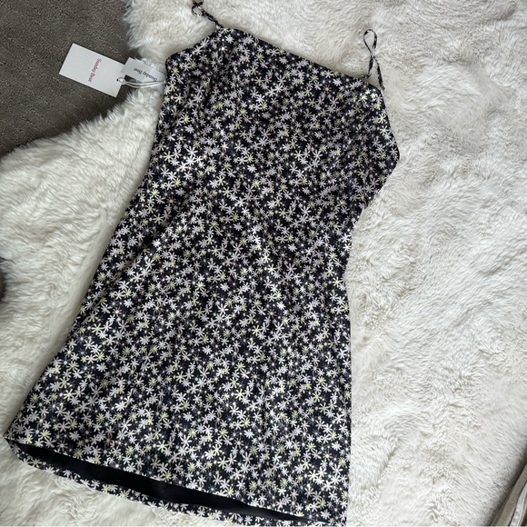 NWT Aritzia Sunday Best ‘Shimmer’ Satin Dress in Black/Lilac Bloom Floral. - Picture 4 of 10